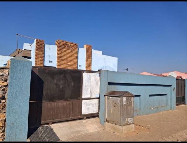 3 BEDROOM HOUSE FOR SALE IN TOKOZA